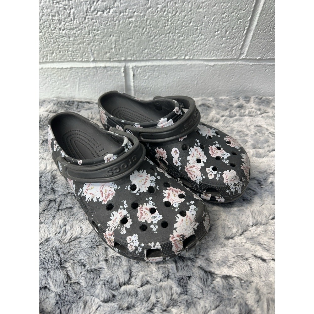Crocs Classic Clog Black Floral Print / Women's 10